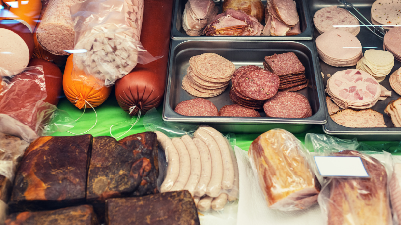 Os alimentos ultraprocessados se tornaram um risco popular e Alexandre Costa Pedrosa explica como eles impactam a saúde no dia a dia.