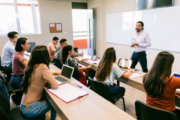 Tecnologia OCR nas redações escolares: como a inovação adotada pela Educação de SP pode transformar a avaliação dos estudantes
