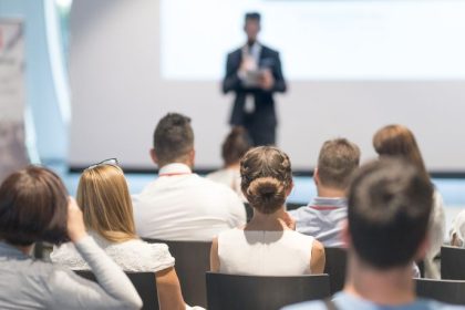 Talk em São Paulo e tecnologia: como eventos corporativos estão redefinindo conexões e estratégias