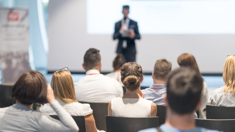 Talk em São Paulo e tecnologia: como eventos corporativos estão redefinindo conexões e estratégias