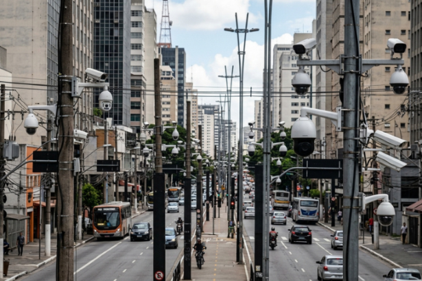 Smart Sampa chega a 50 mil câmeras em São Paulo: como a inteligência artificial está mudando a segurança na cidade